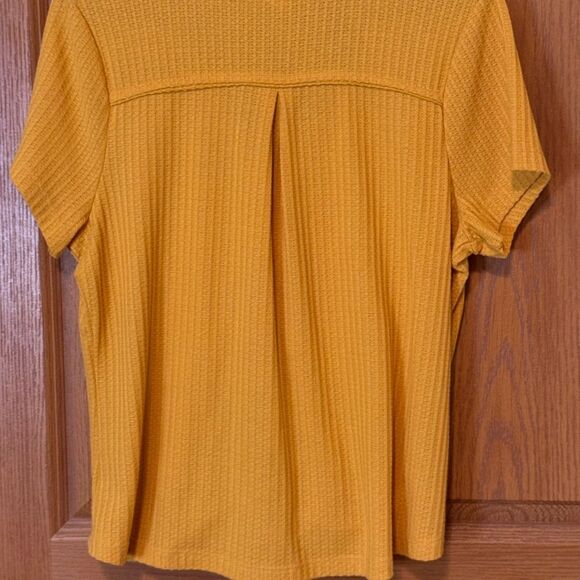 Aventura Women’s Tie Knot Button Down Short Sleeve Shirt Size Medium - Picture 5 of 9